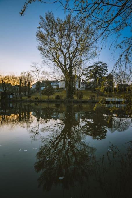 Le Chalet Du Bout Du Monde, En Bord De Riviere ! Grez-sur-Loing 외부 사진